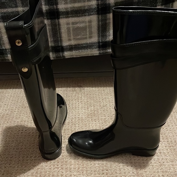 Coach black boots size 7 // worn a few times - Picture 4 of 4